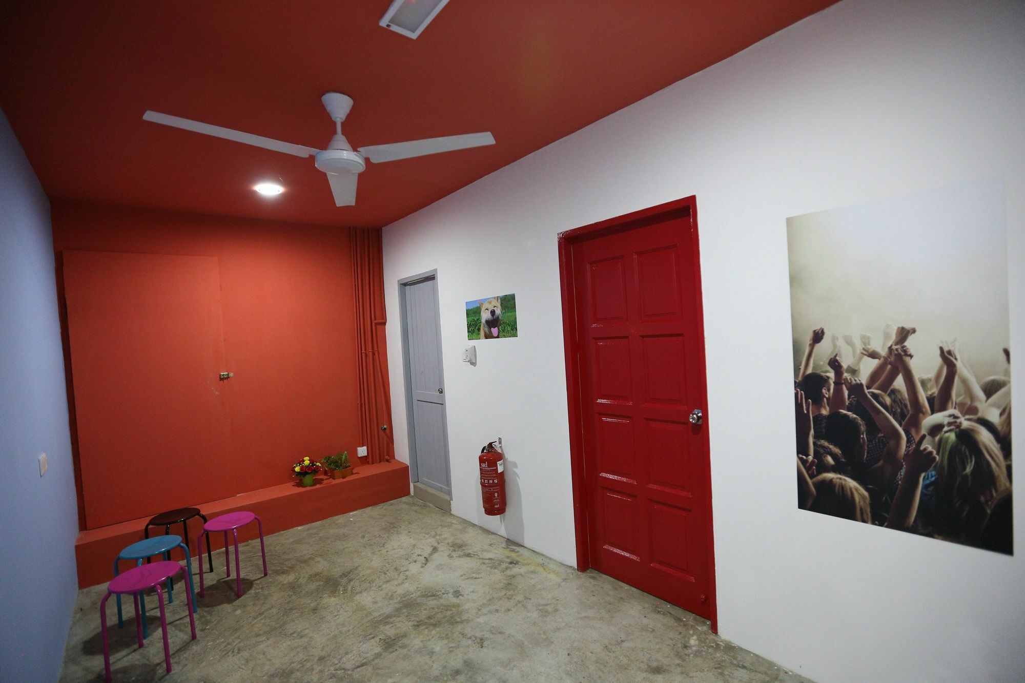 Noisy Room Kuching Exterior foto